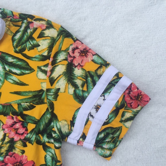 Tropical Floral Tee - Picture 2 of 5